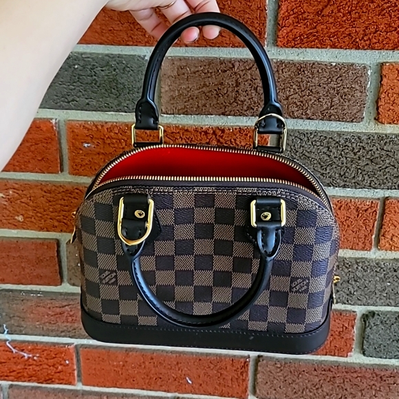 Louis Vuitton Handbags - Authentic Louis Vuitton